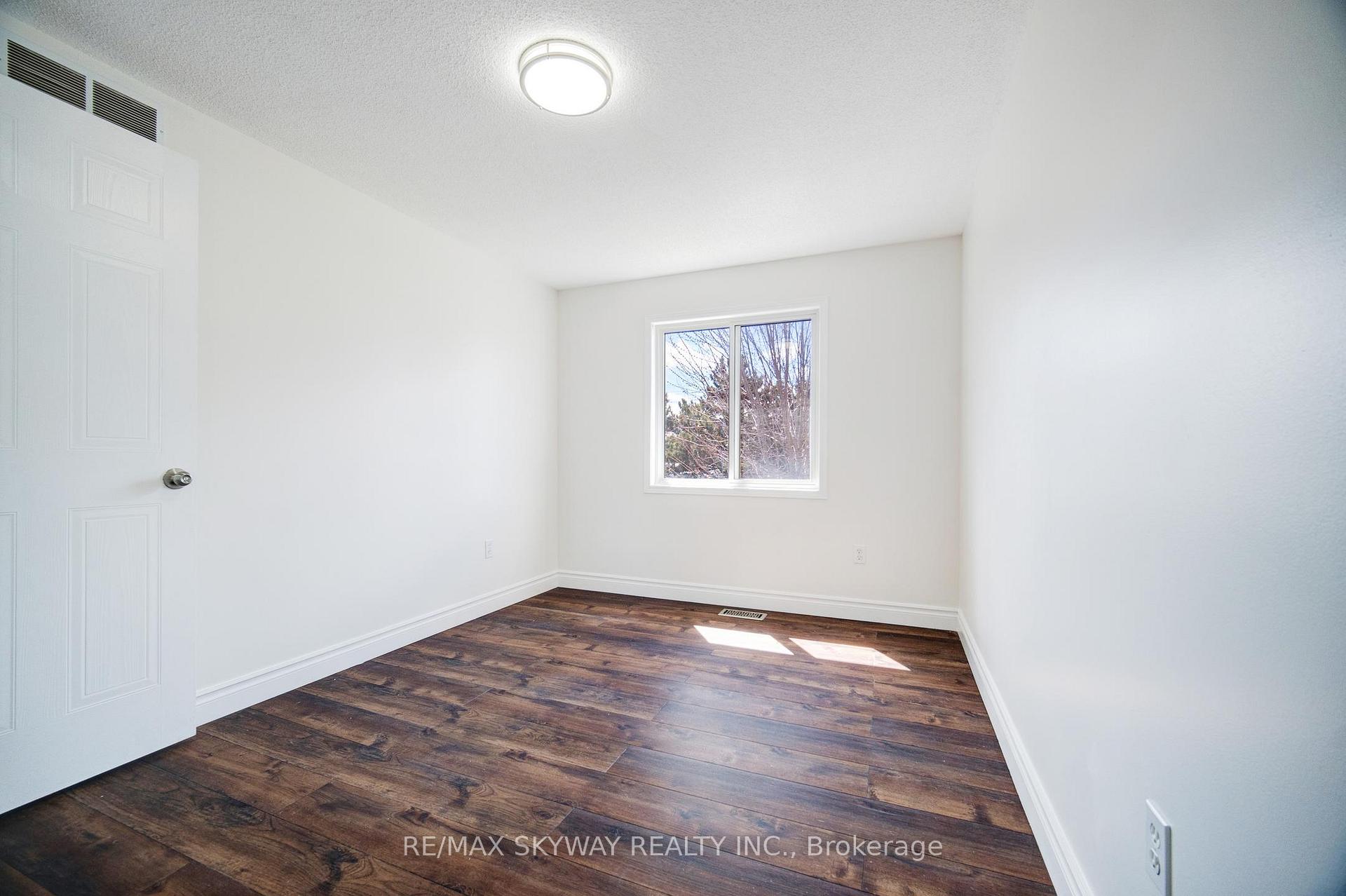 Photo 39 of 184 Veronica Drive, Kitchener, Centreville Chicopee — HOMEH