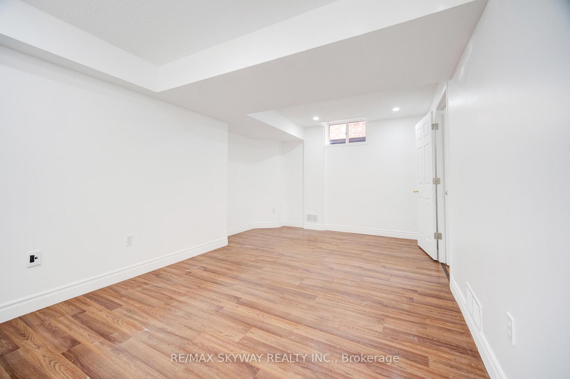 Photo 30 of 184 Veronica Drive, Kitchener, Centreville Chicopee — HOMEH
