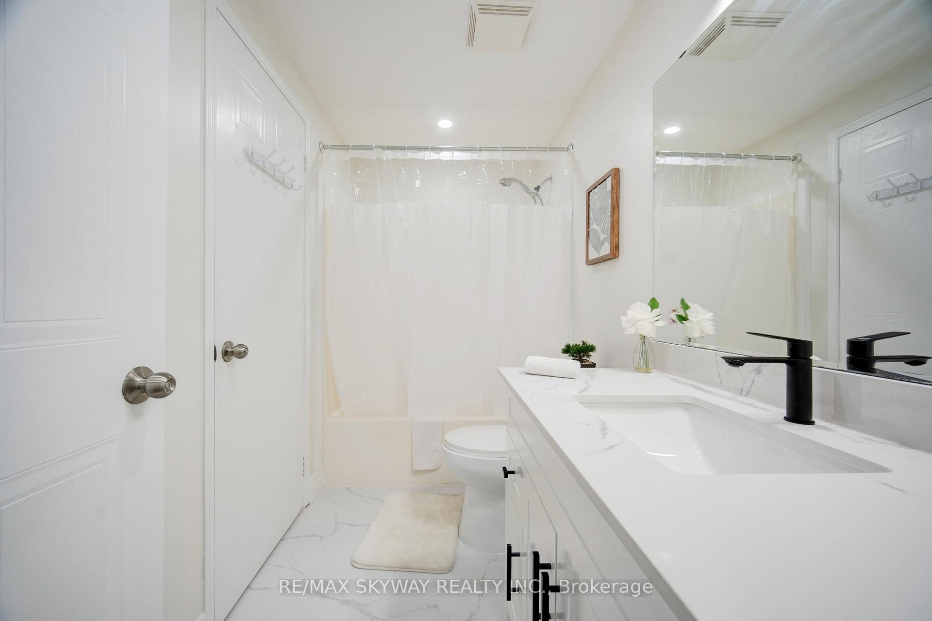 Photo 36 of 184 Veronica Drive, Kitchener, Centreville Chicopee — HOMEH