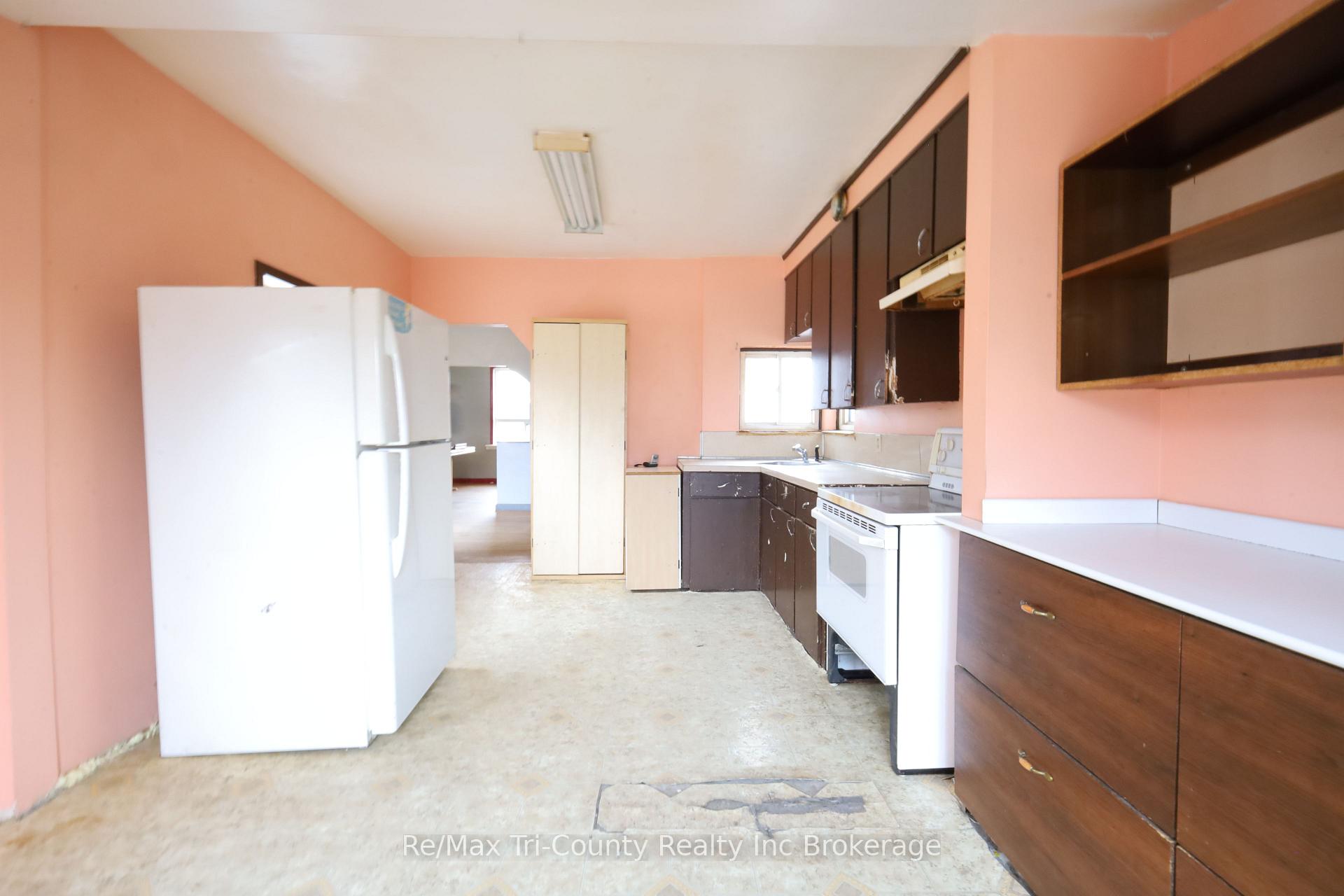 Photo 11 of 49 Rosemont Avenue, Hamilton, Stipley — HOMEH