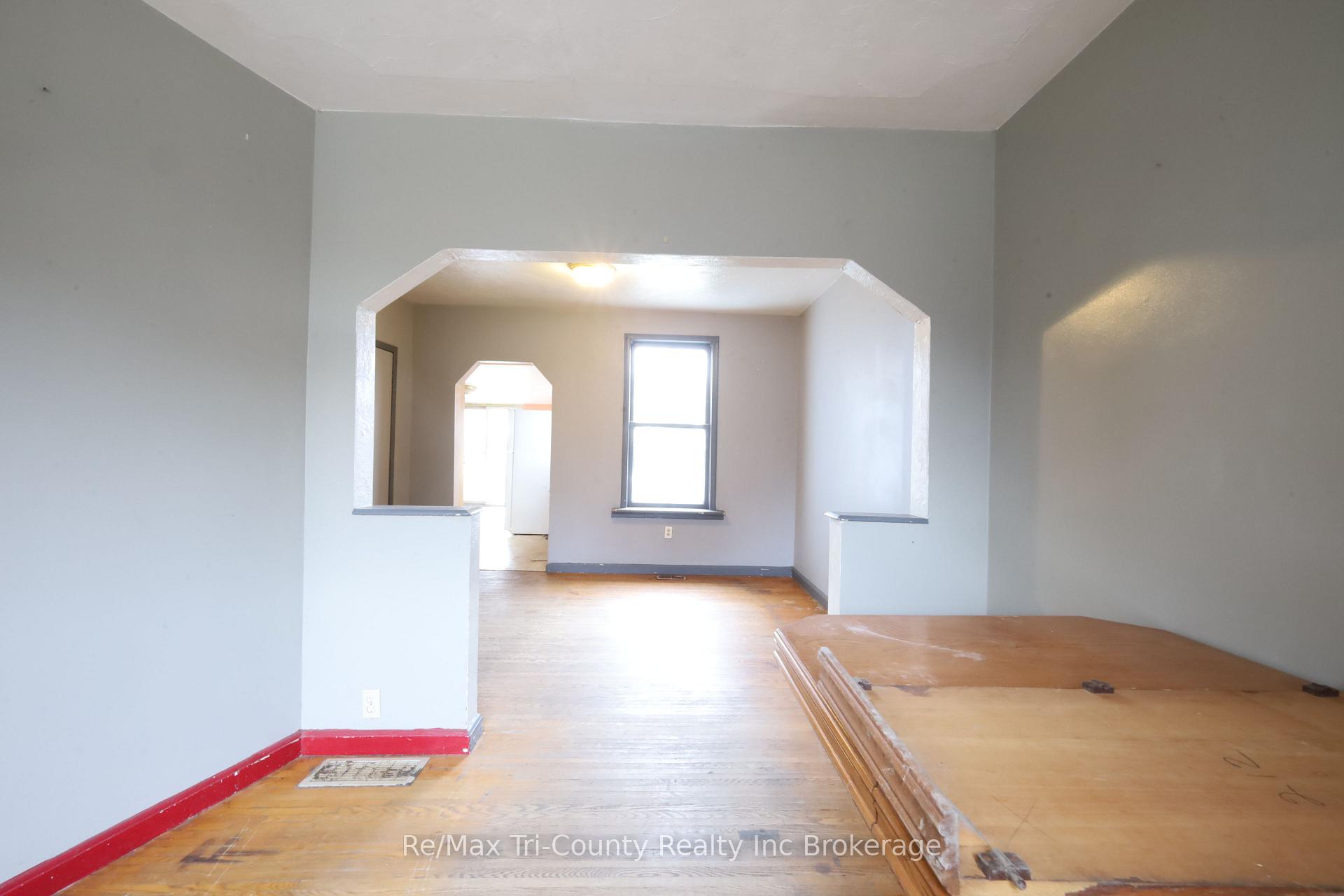 Photo 6 of 49 Rosemont Avenue, Hamilton, Stipley — HOMEH