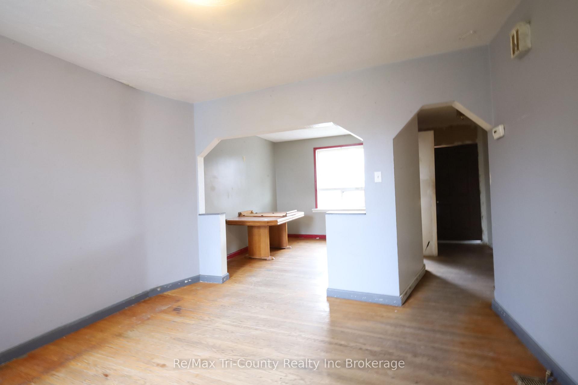 Photo 13 of 49 Rosemont Avenue, Hamilton, Stipley — HOMEH