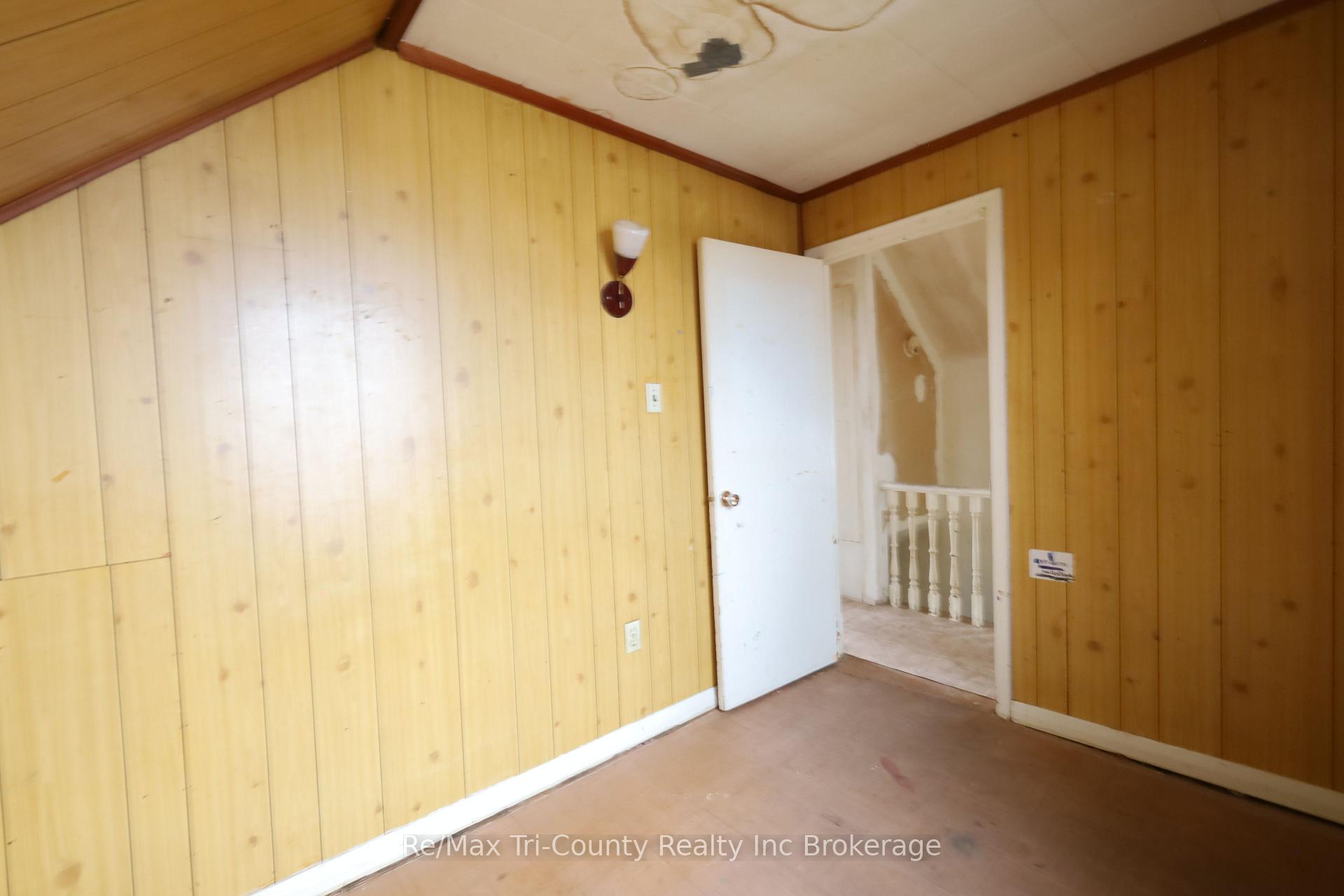 Photo 20 of 49 Rosemont Avenue, Hamilton, Stipley — HOMEH
