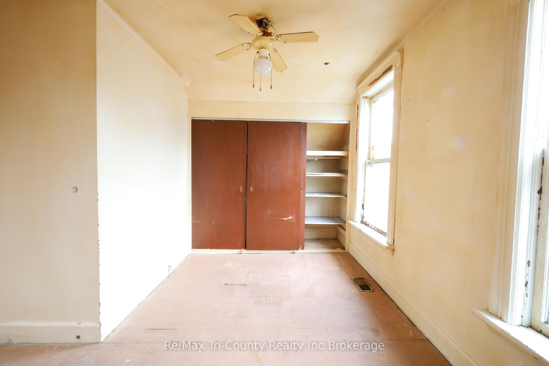 Photo 18 of 49 Rosemont Avenue, Hamilton, Stipley — HOMEH