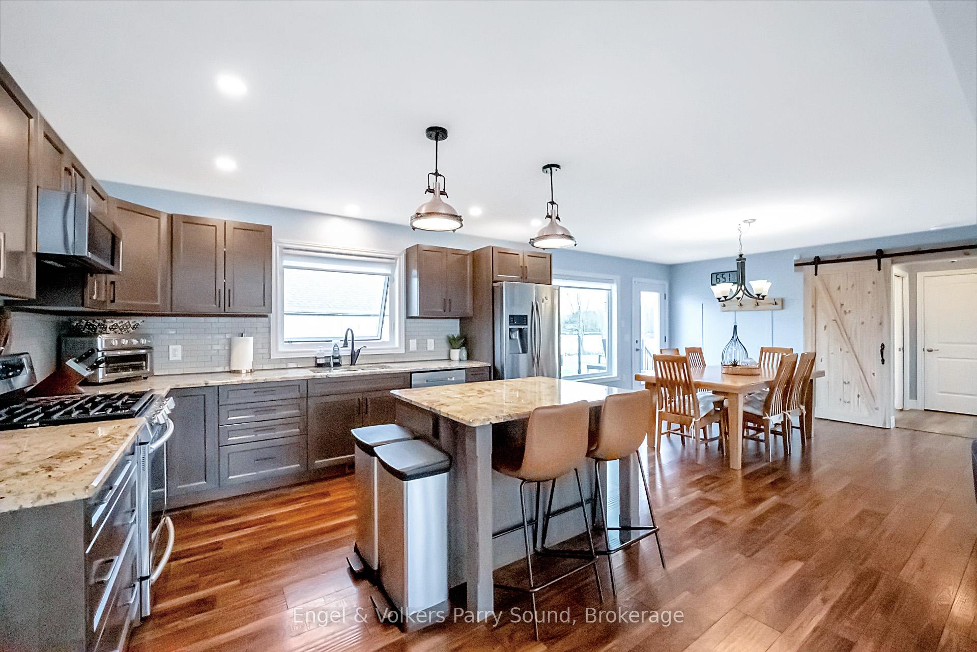 Photo 2 of 7 Willow Lane, McKellar — HOMEH