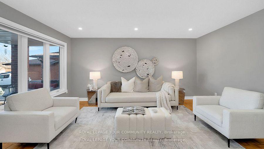 Photo 4 of 56 Presidential Street, Vaughan, East Woodbridge — HOMEH