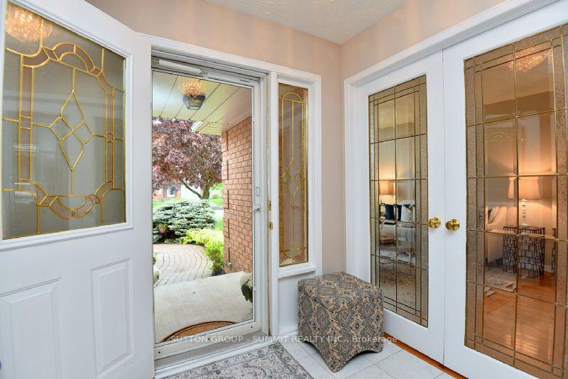 Photo 2 of 9 Premier Road, Hamilton, Waterdown — HOMEH
