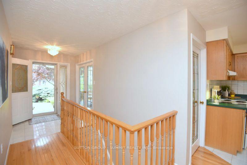 Photo 6 of 9 Premier Road, Hamilton, Waterdown — HOMEH