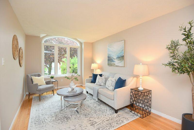 Photo 11 of 9 Premier Road, Hamilton, Waterdown — HOMEH