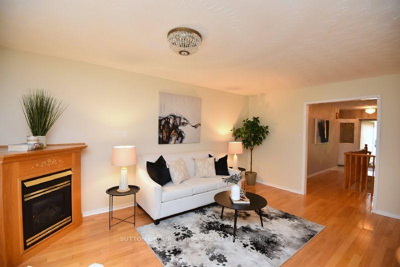 Photo 4 of 9 Premier Road, Hamilton, Waterdown — HOMEH