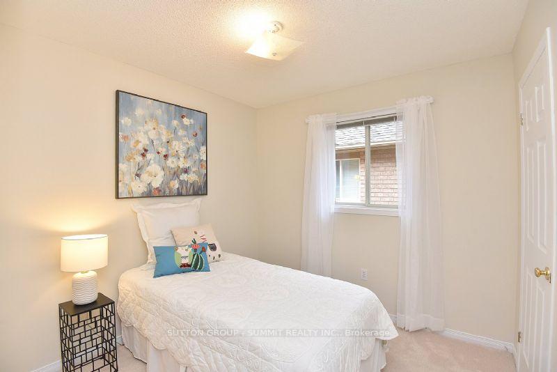 Photo 15 of 9 Premier Road, Hamilton, Waterdown — HOMEH