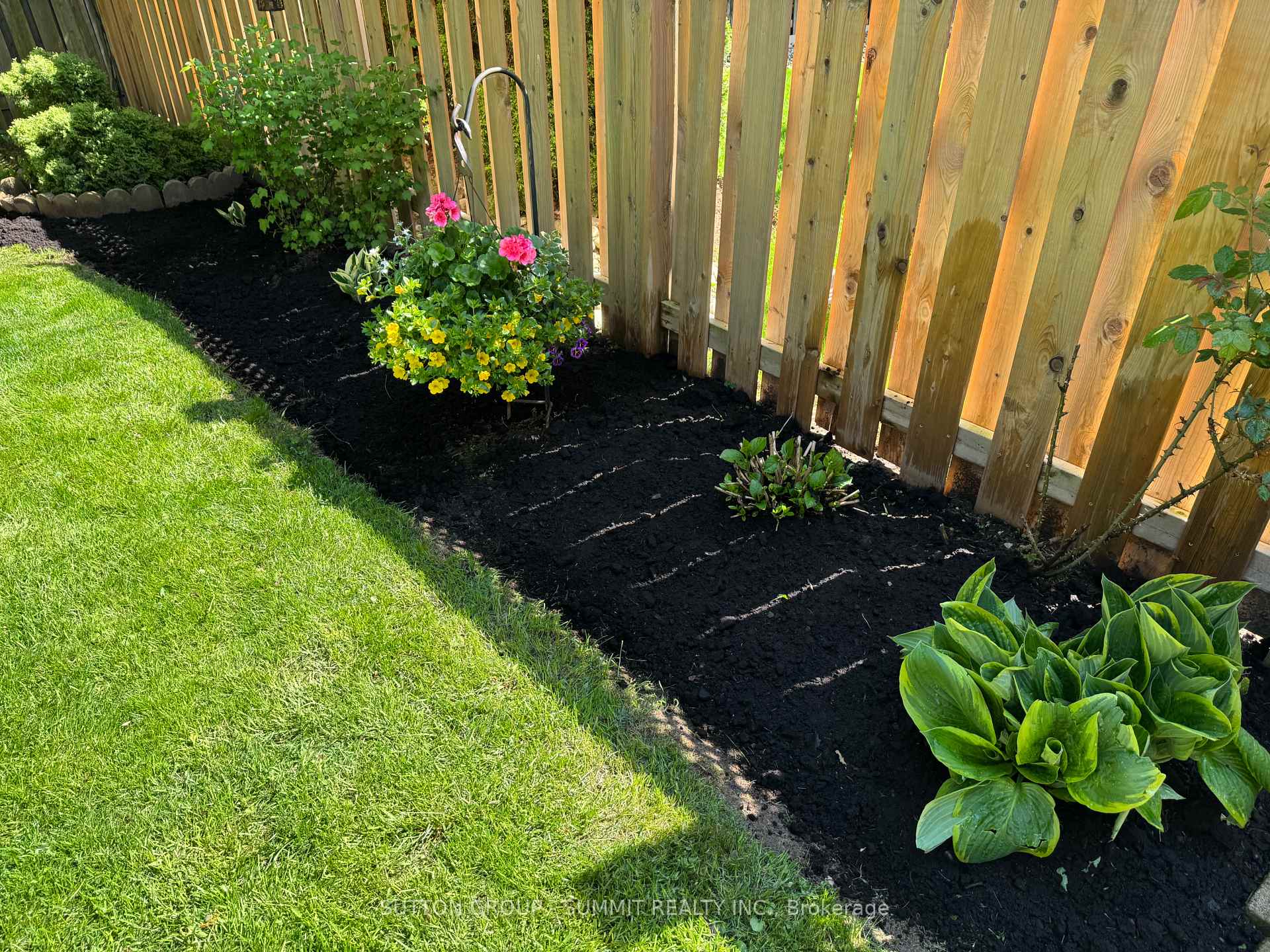 Photo 35 of 9 Premier Road, Hamilton, Waterdown — HOMEH