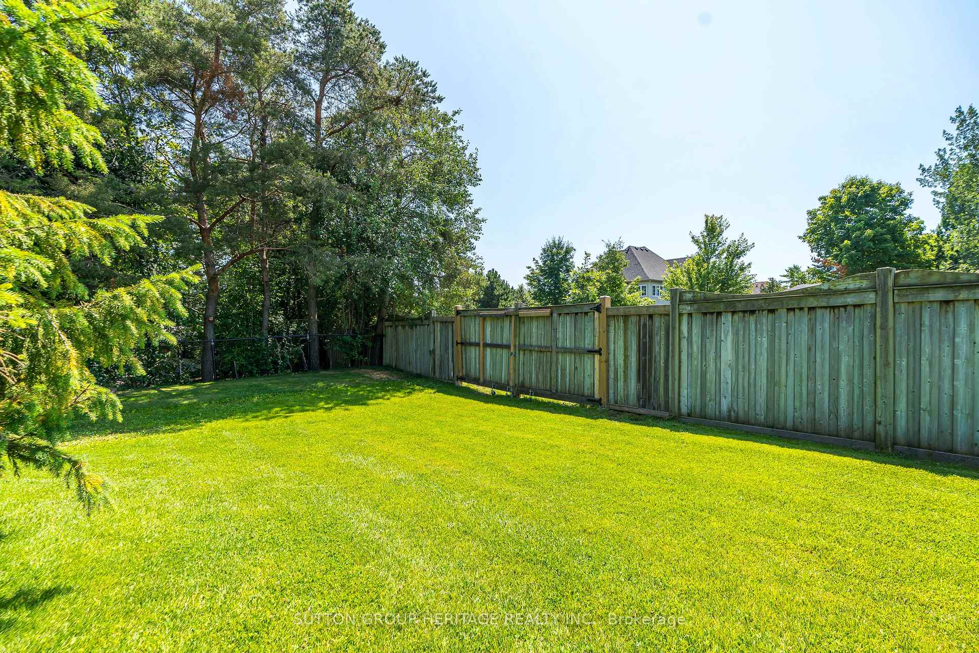 Photo 4 of 1 Mackey Drive, Whitby, Lynde Creek — HOMEH