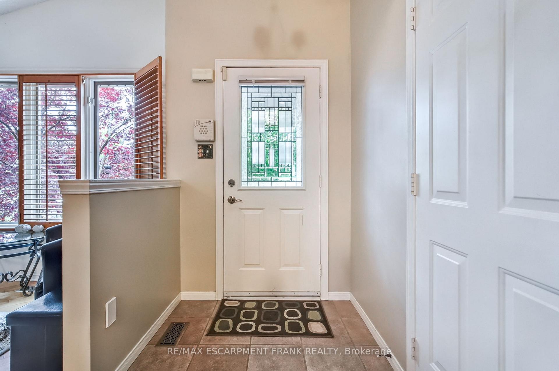 Photo 5 of 123 Braithwaite Avenue, Hamilton, Ancaster — HOMEH