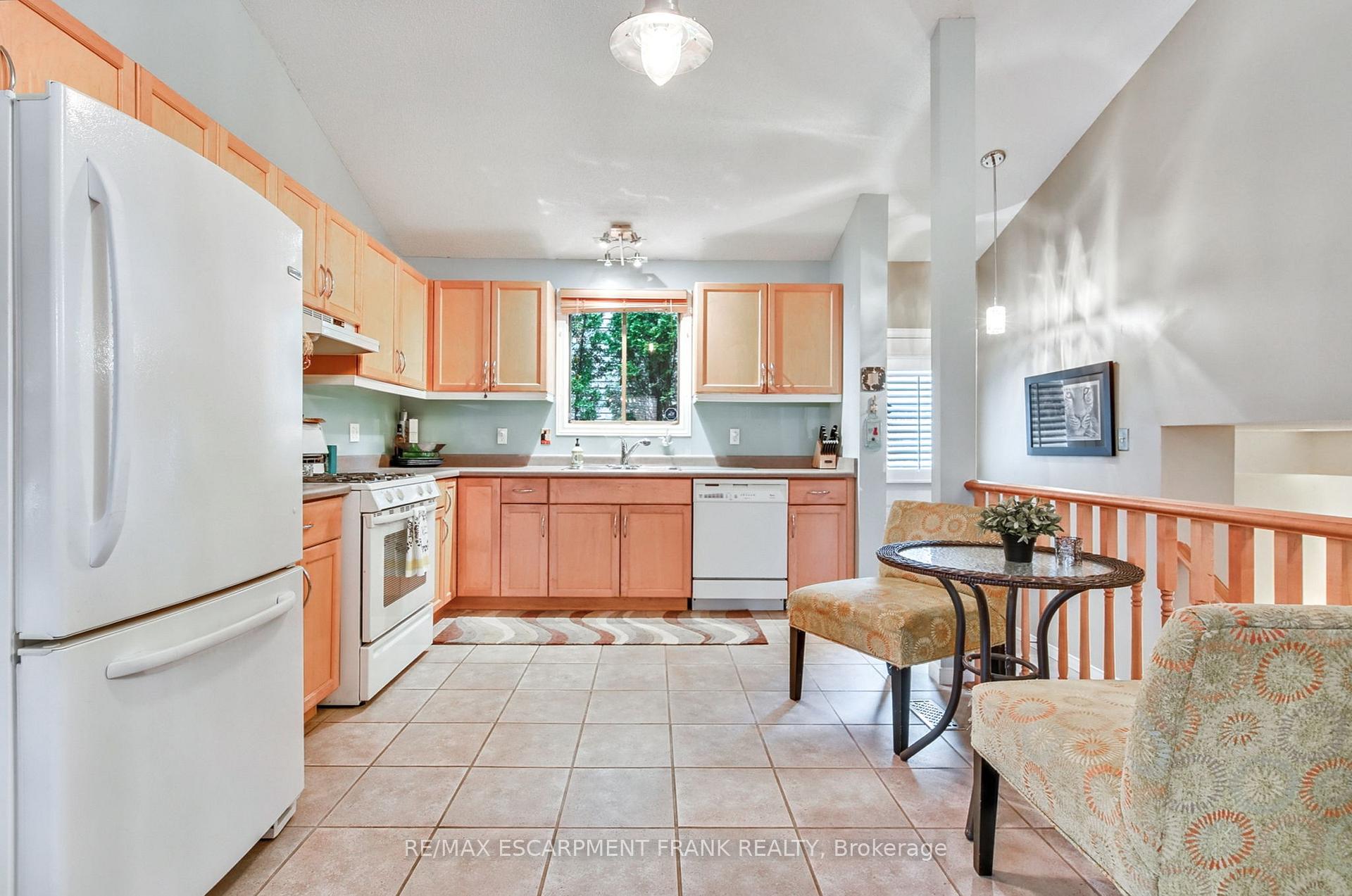 Photo 9 of 123 Braithwaite Avenue, Hamilton, Ancaster — HOMEH