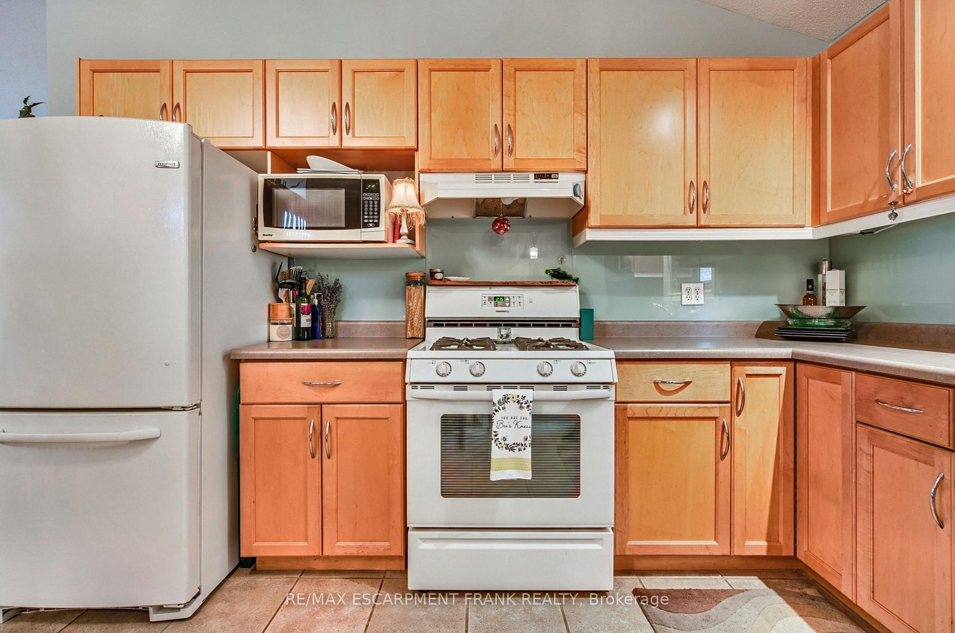 Photo 25 of 123 Braithwaite Avenue, Hamilton, Ancaster — HOMEH