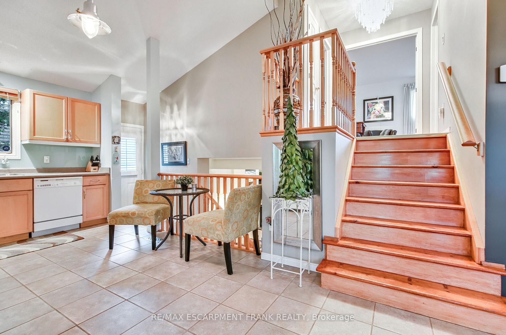 Photo 12 of 123 Braithwaite Avenue, Hamilton, Ancaster — HOMEH