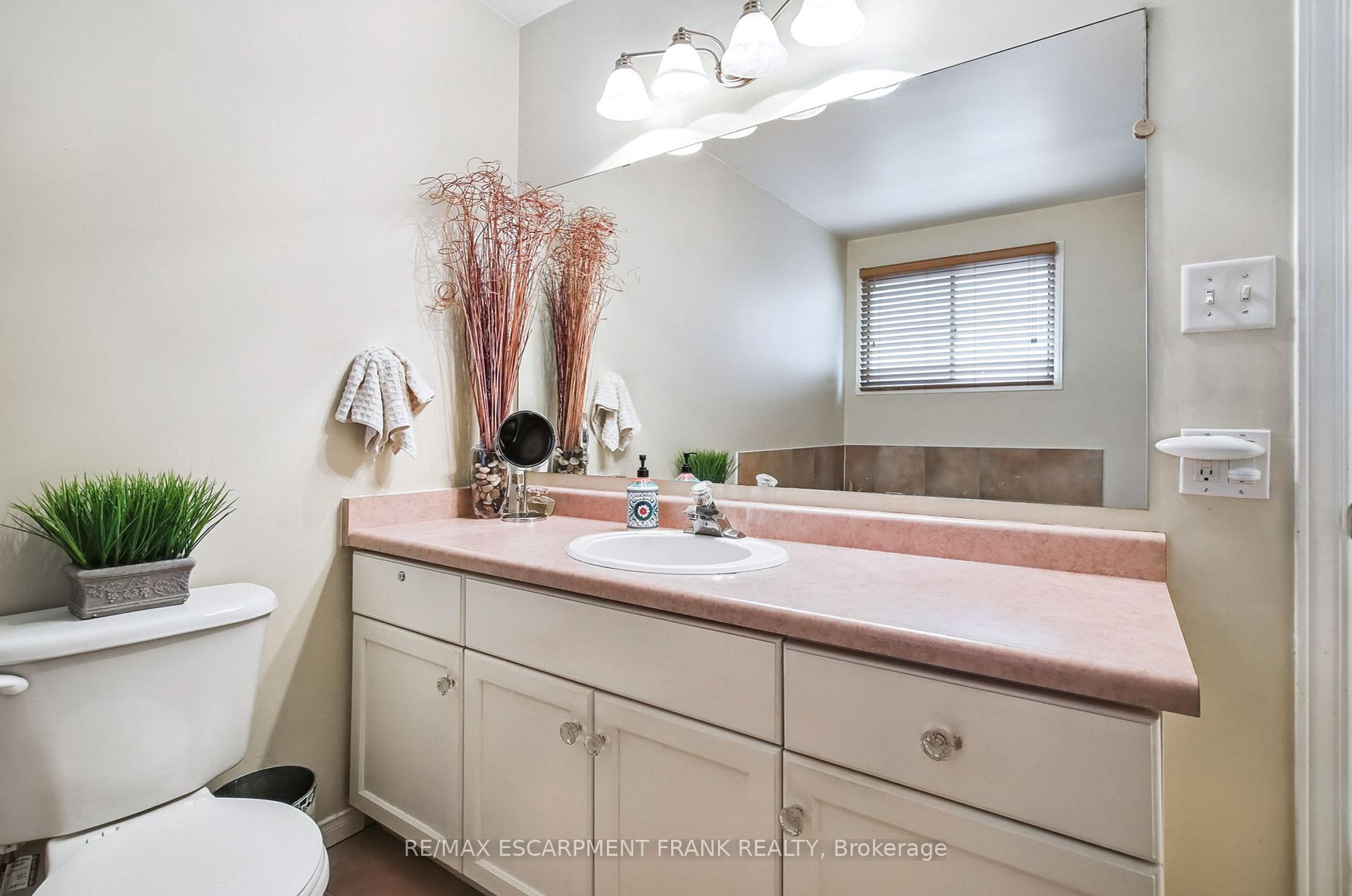 Photo 21 of 123 Braithwaite Avenue, Hamilton, Ancaster — HOMEH