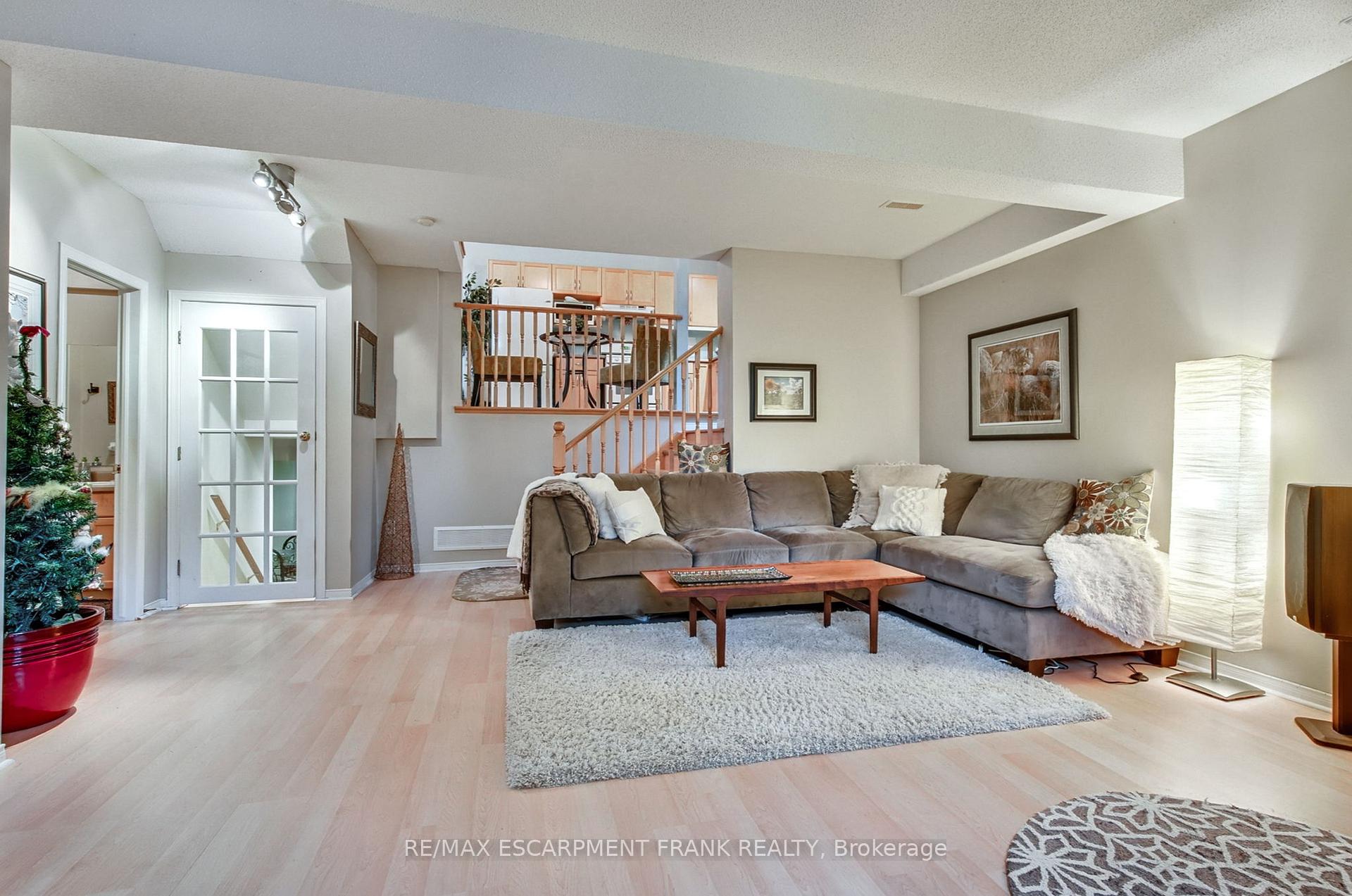 Photo 18 of 123 Braithwaite Avenue, Hamilton, Ancaster — HOMEH