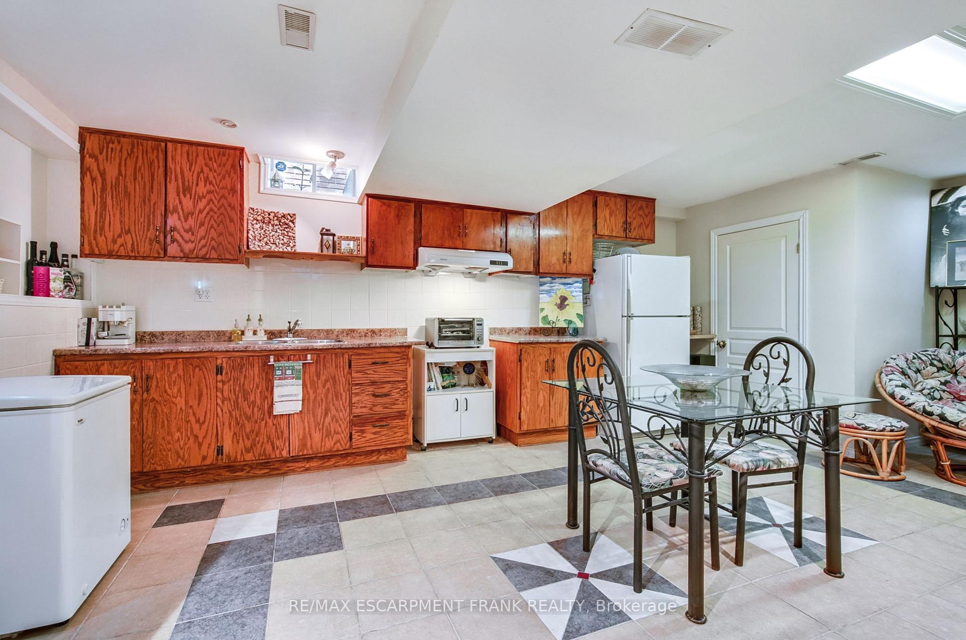 Photo 24 of 123 Braithwaite Avenue, Hamilton, Ancaster — HOMEH