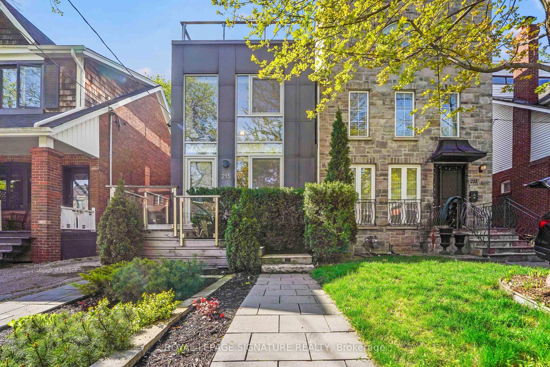 Photo 1 of 215 Bowood Avenue, Toronto, Lawrence Park North — HOMEH