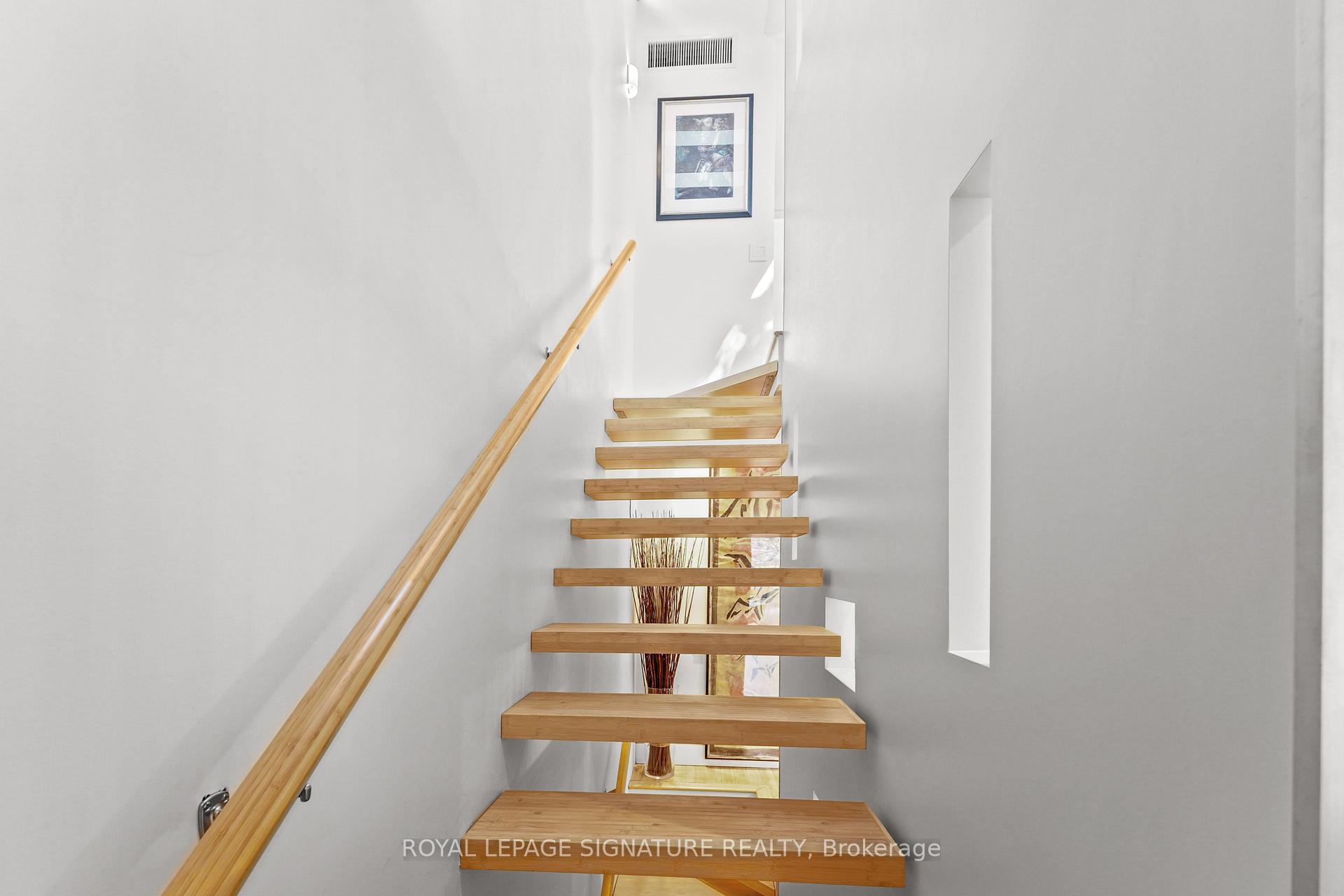 Photo 24 of 215 Bowood Avenue, Toronto, Lawrence Park North — HOMEH