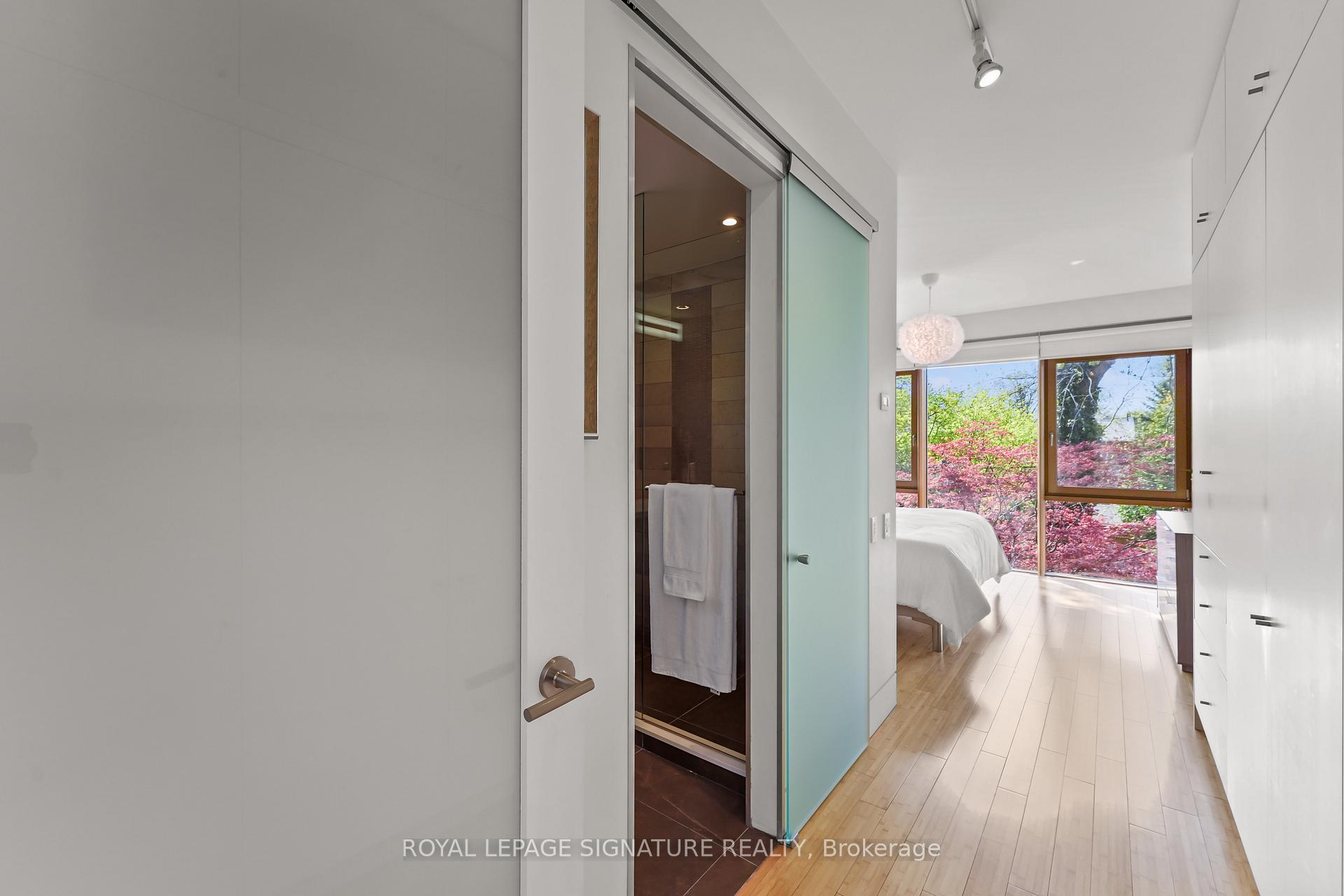 Photo 15 of 215 Bowood Avenue, Toronto, Lawrence Park North — HOMEH