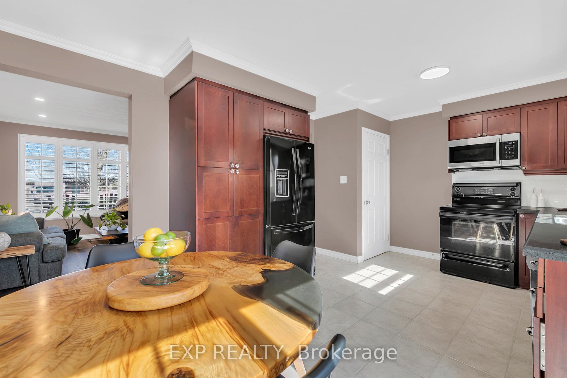 Photo 28 of 102 Connelly Drive, Kitchener — HOMEH