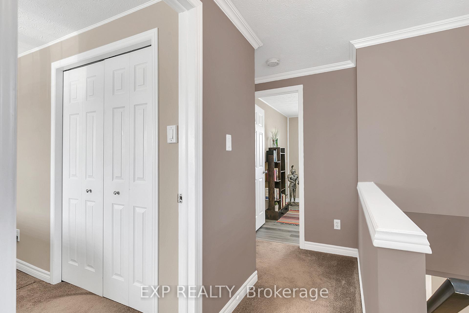 Photo 15 of 102 Connelly Drive, Kitchener — HOMEH