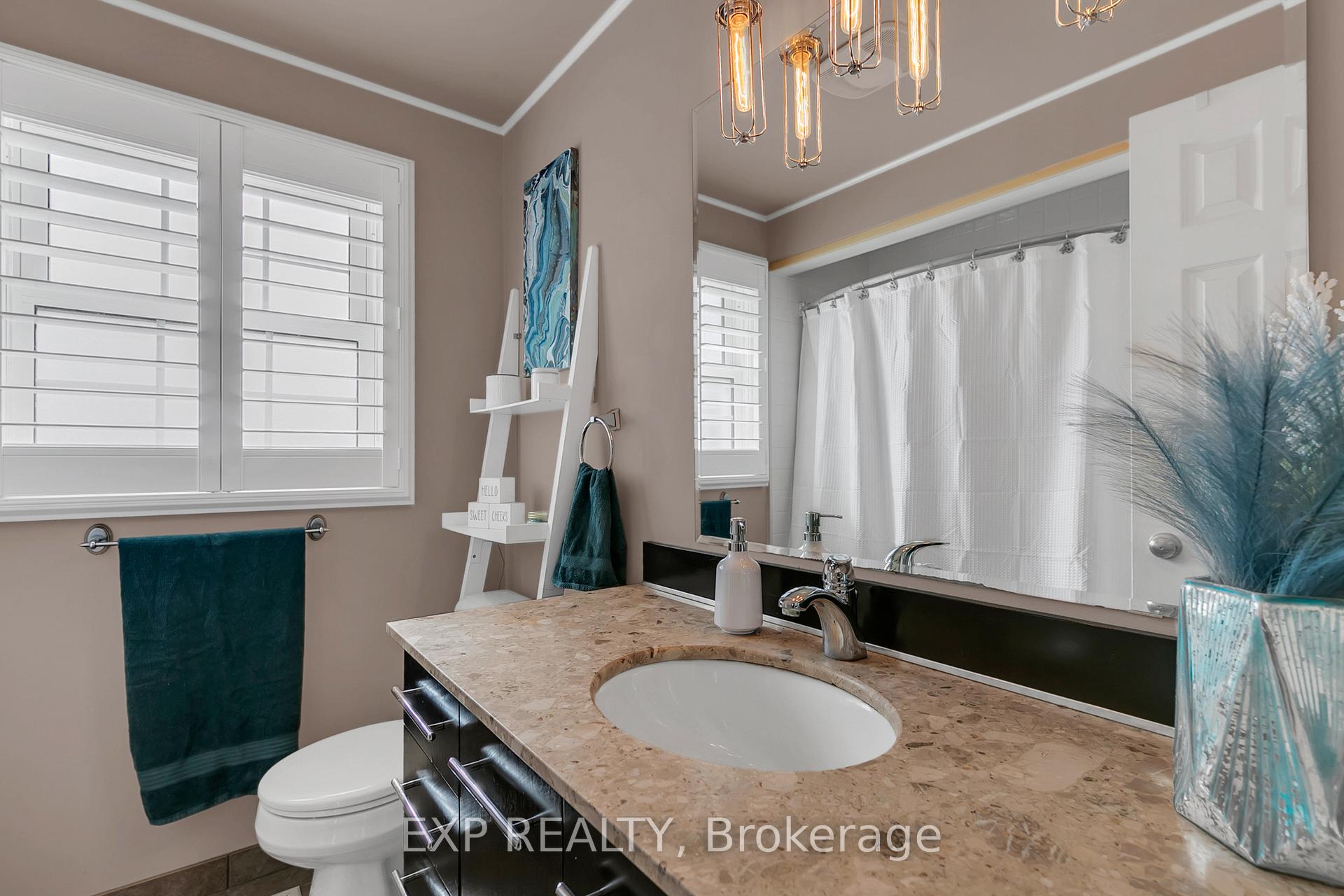 Photo 26 of 102 Connelly Drive, Kitchener — HOMEH