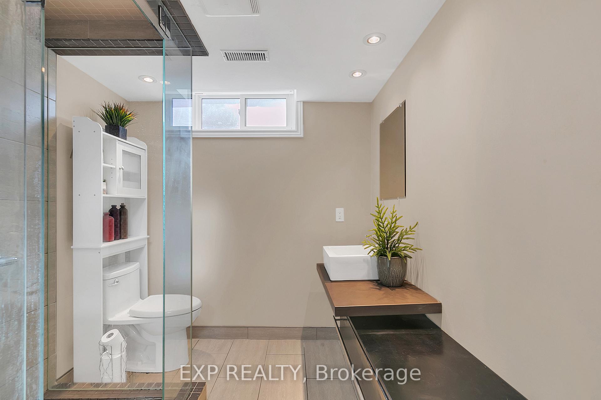 Photo 20 of 102 Connelly Drive, Kitchener — HOMEH