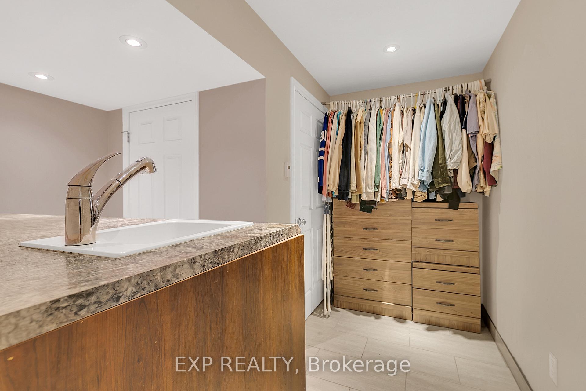 Photo 13 of 102 Connelly Drive, Kitchener — HOMEH