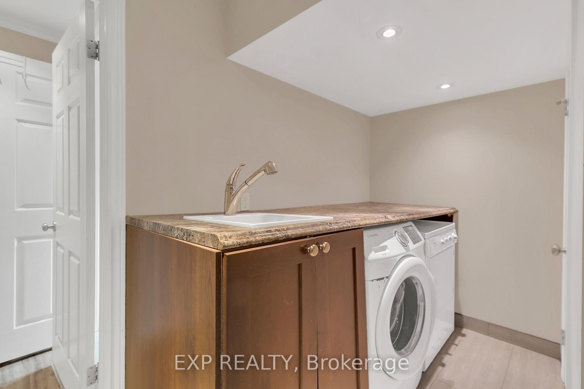 Photo 10 of 102 Connelly Drive, Kitchener — HOMEH