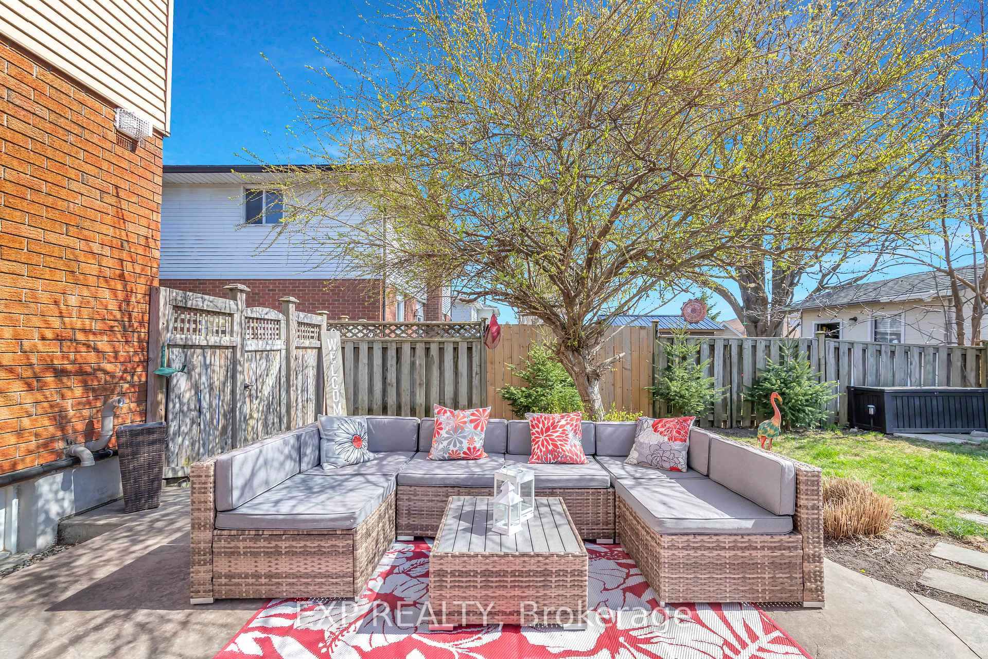Photo 27 of 102 Connelly Drive, Kitchener — HOMEH