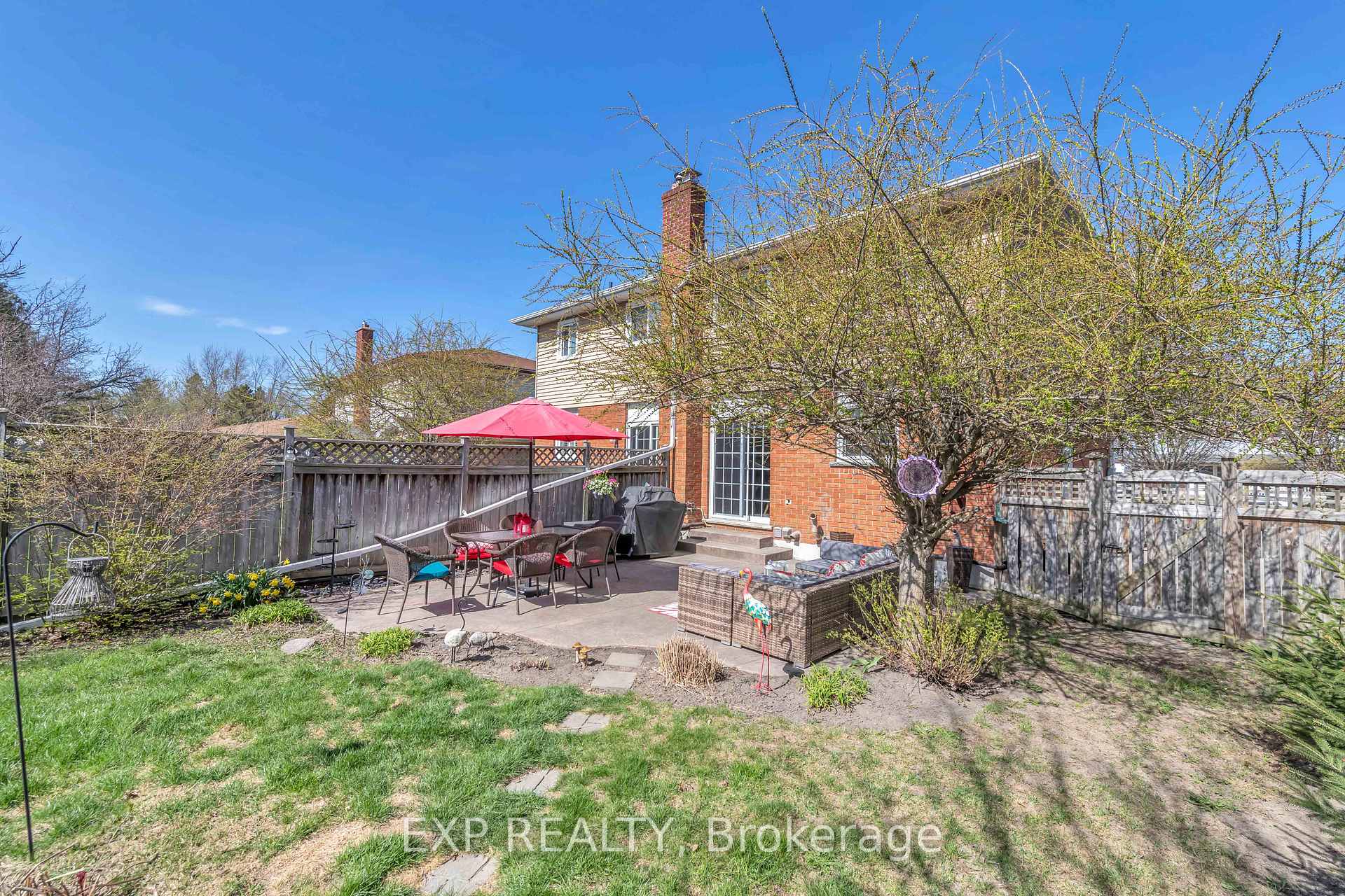 Photo 18 of 102 Connelly Drive, Kitchener — HOMEH