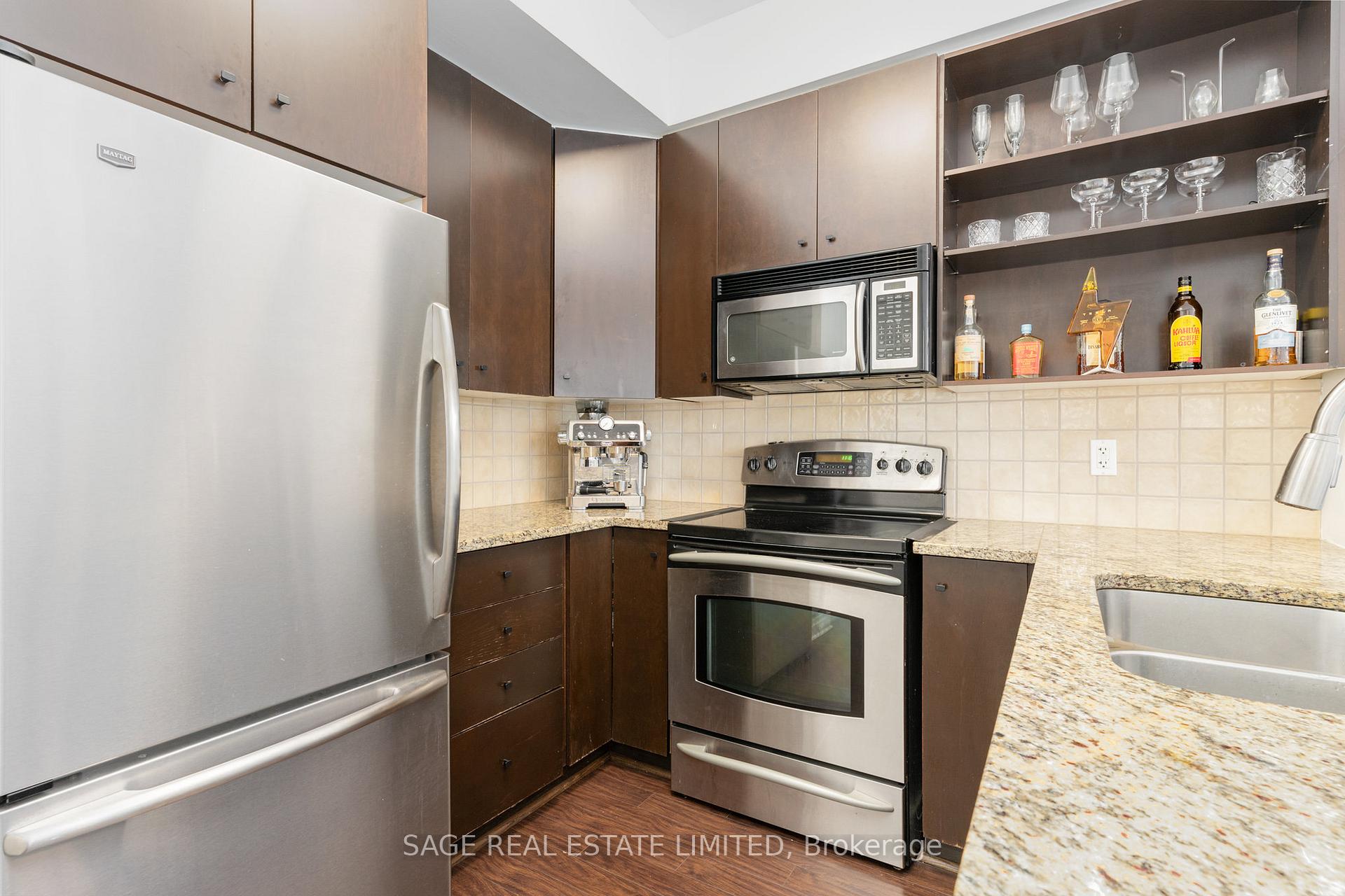 Photo 5 of Unit 309, 438 King Street W, Toronto, Waterfront Communities — HOMEH