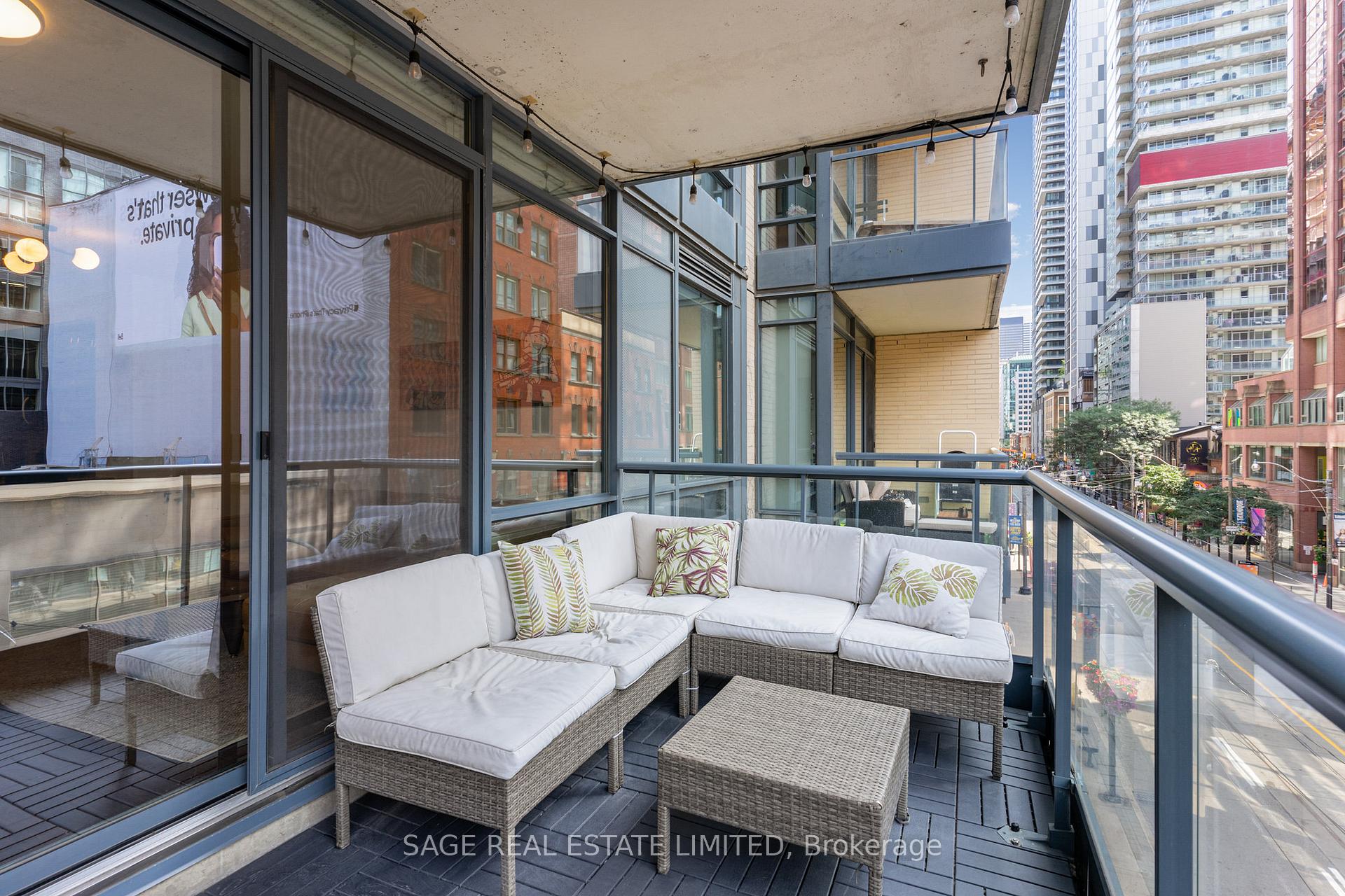 Photo 15 of Unit 309, 438 King Street W, Toronto, Waterfront Communities — HOMEH