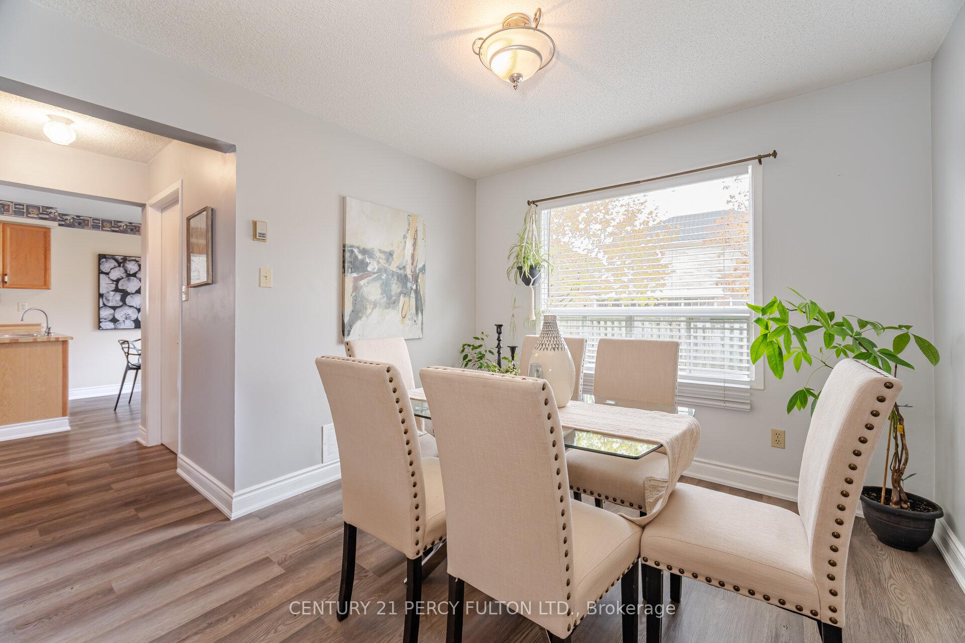 Photo 4 of 28 Noake Crescent, Ajax, Central — HOMEH