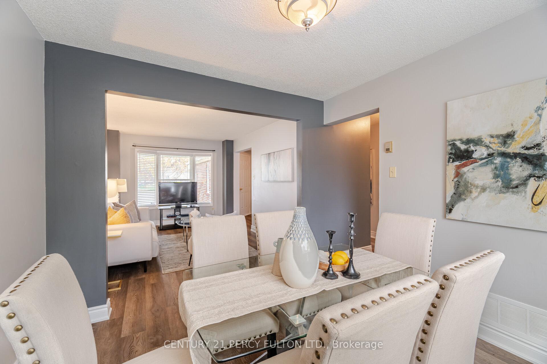 Photo 5 of 28 Noake Crescent, Ajax, Central — HOMEH
