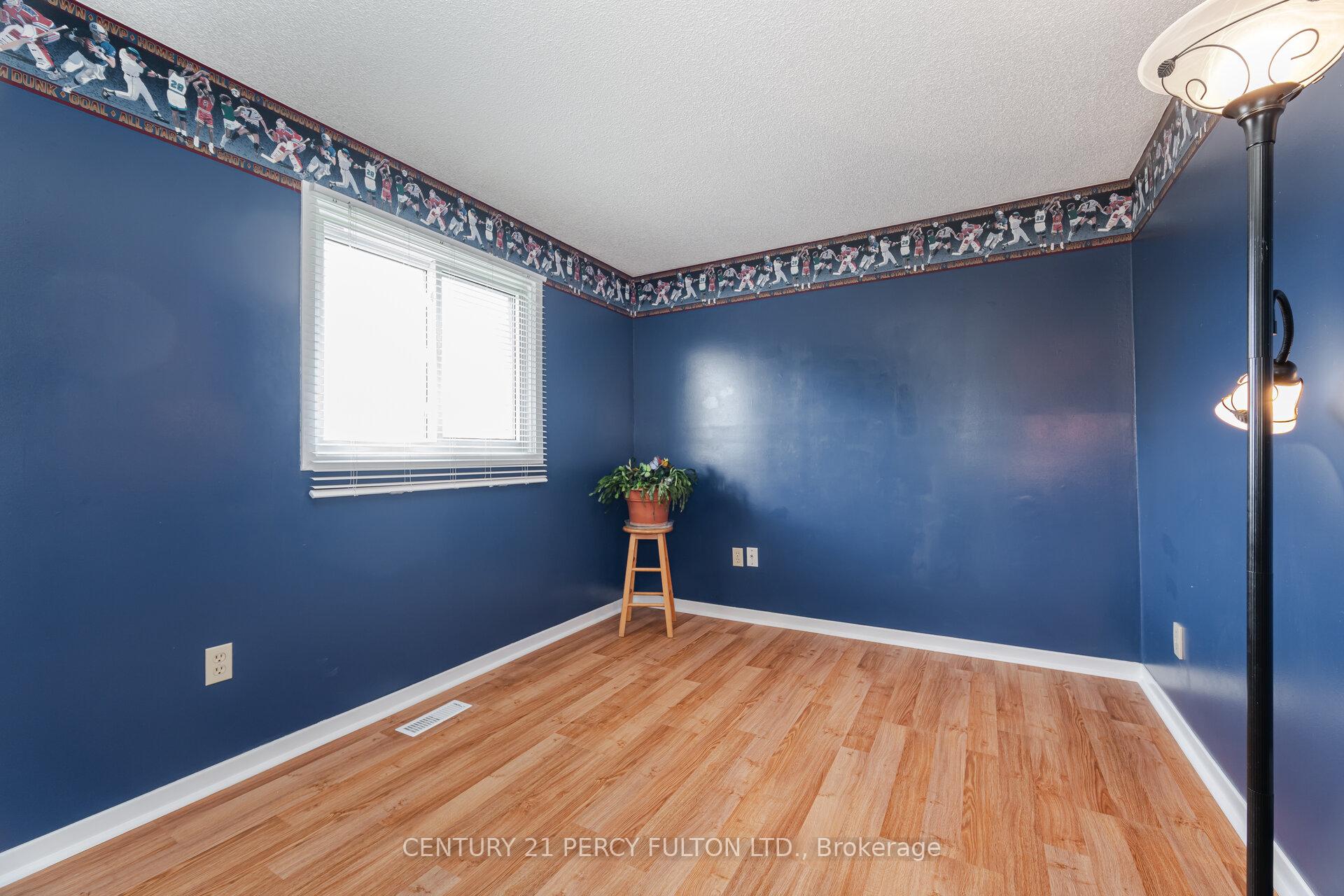 Photo 23 of 28 Noake Crescent, Ajax, Central — HOMEH