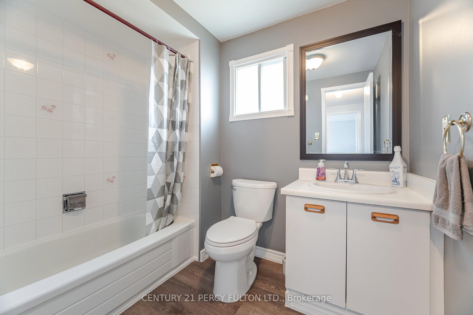 Photo 21 of 28 Noake Crescent, Ajax, Central — HOMEH
