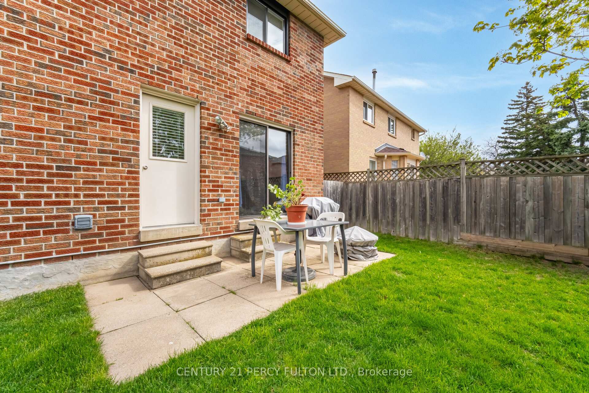 Photo 36 of 28 Noake Crescent, Ajax, Central — HOMEH