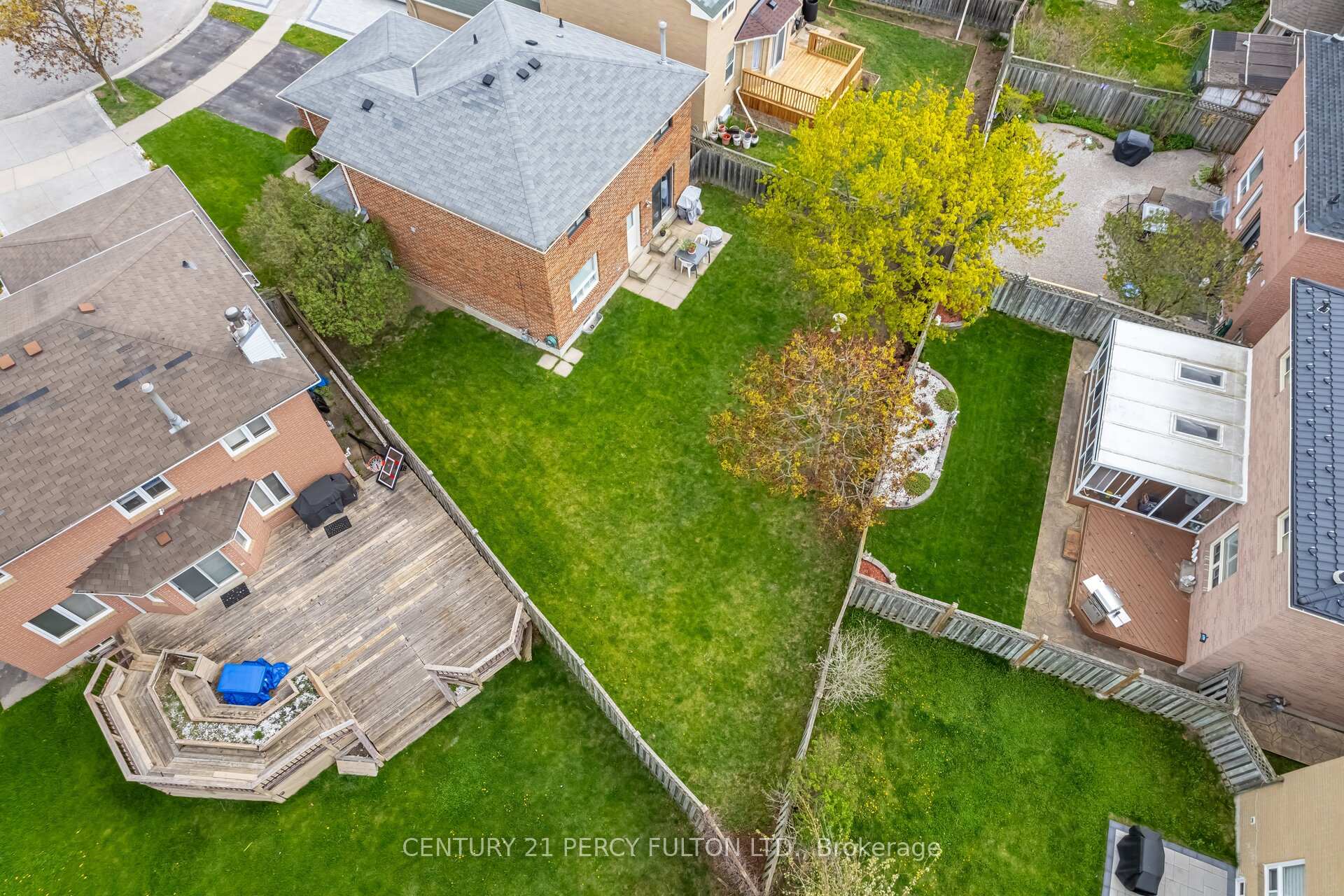 Photo 42 of 28 Noake Crescent, Ajax, Central — HOMEH
