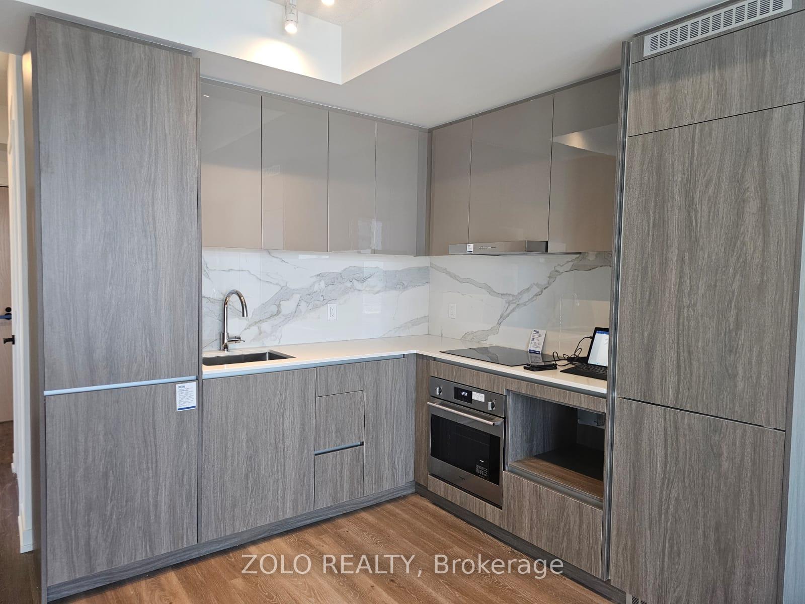 Photo 28 of Unit 3503, 28 Interchange Way, Vaughan, Vaughan Corporate Centre — HOMEH