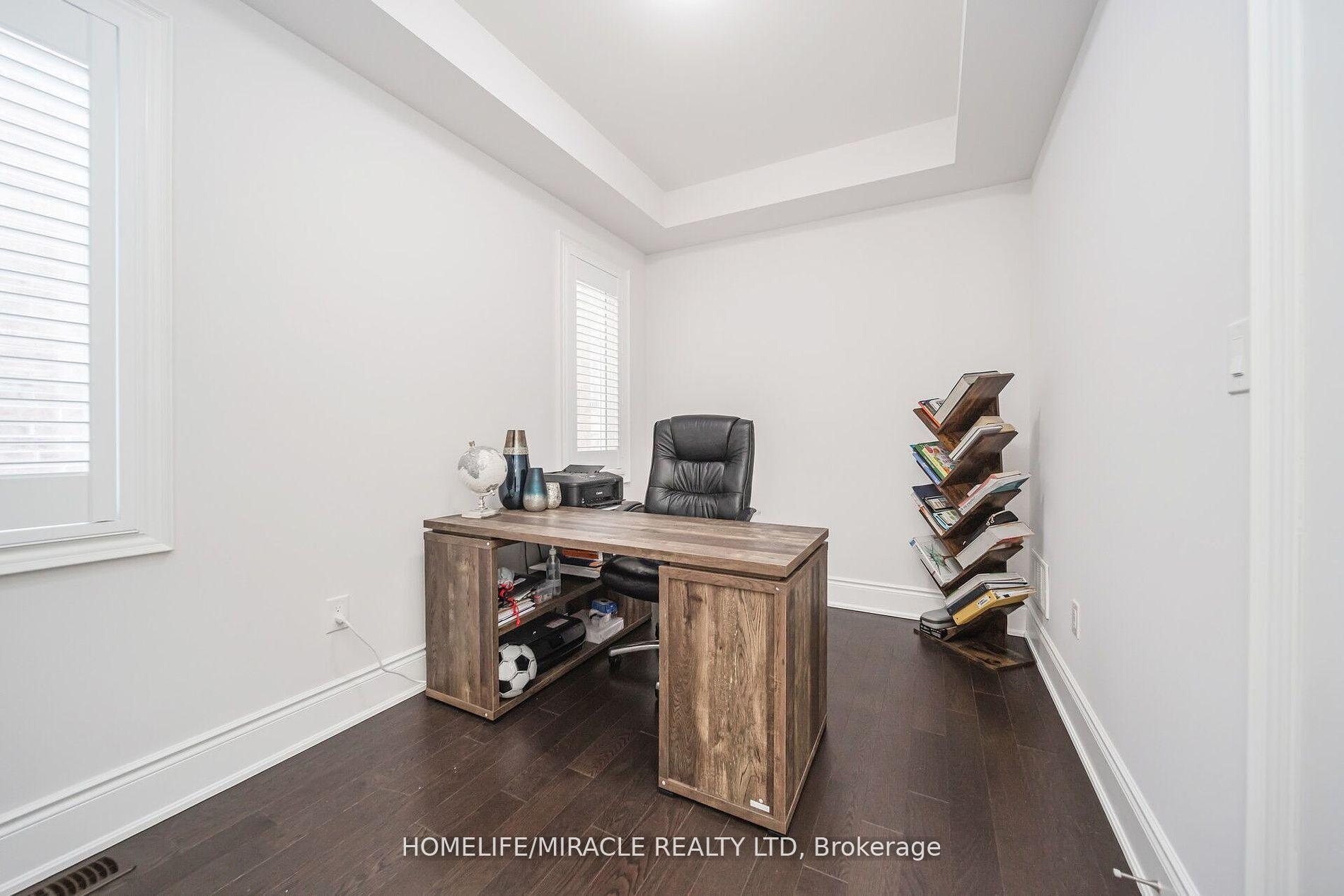 Photo 7 of 16 Mountain Heights Place, Hamilton, Waterdown — HOMEH