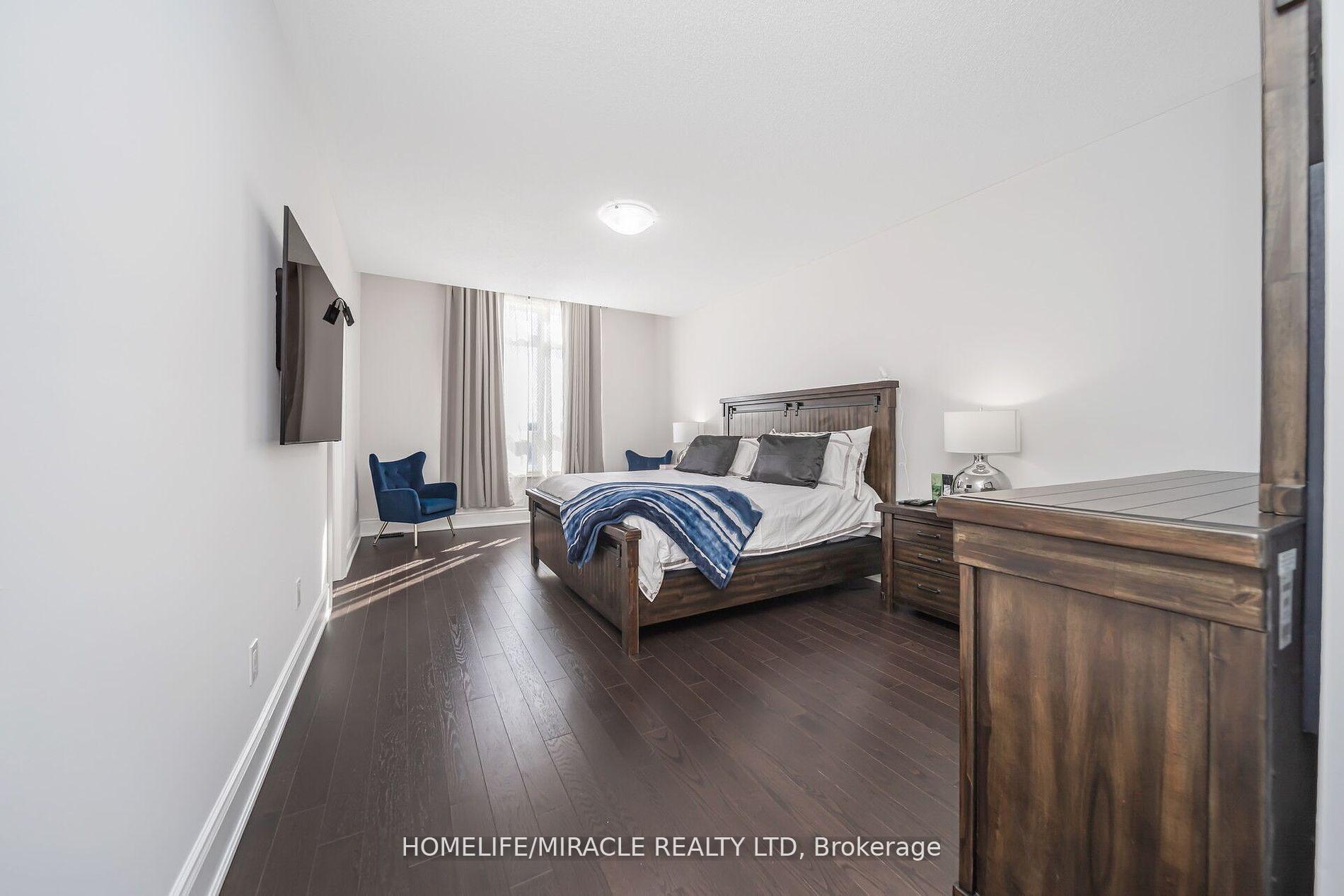 Photo 14 of 16 Mountain Heights Place, Hamilton, Waterdown — HOMEH
