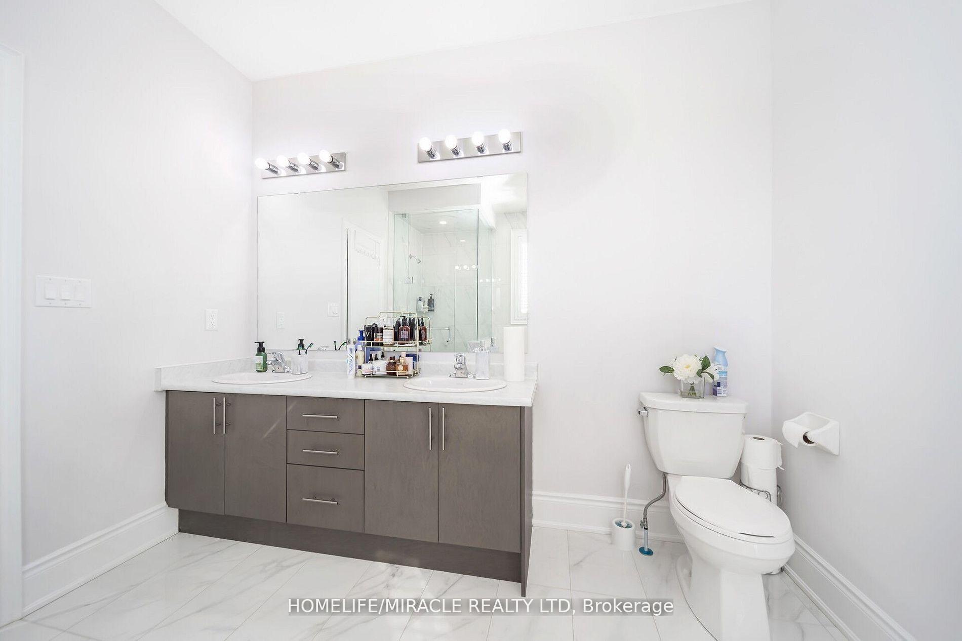 Photo 17 of 16 Mountain Heights Place, Hamilton, Waterdown — HOMEH