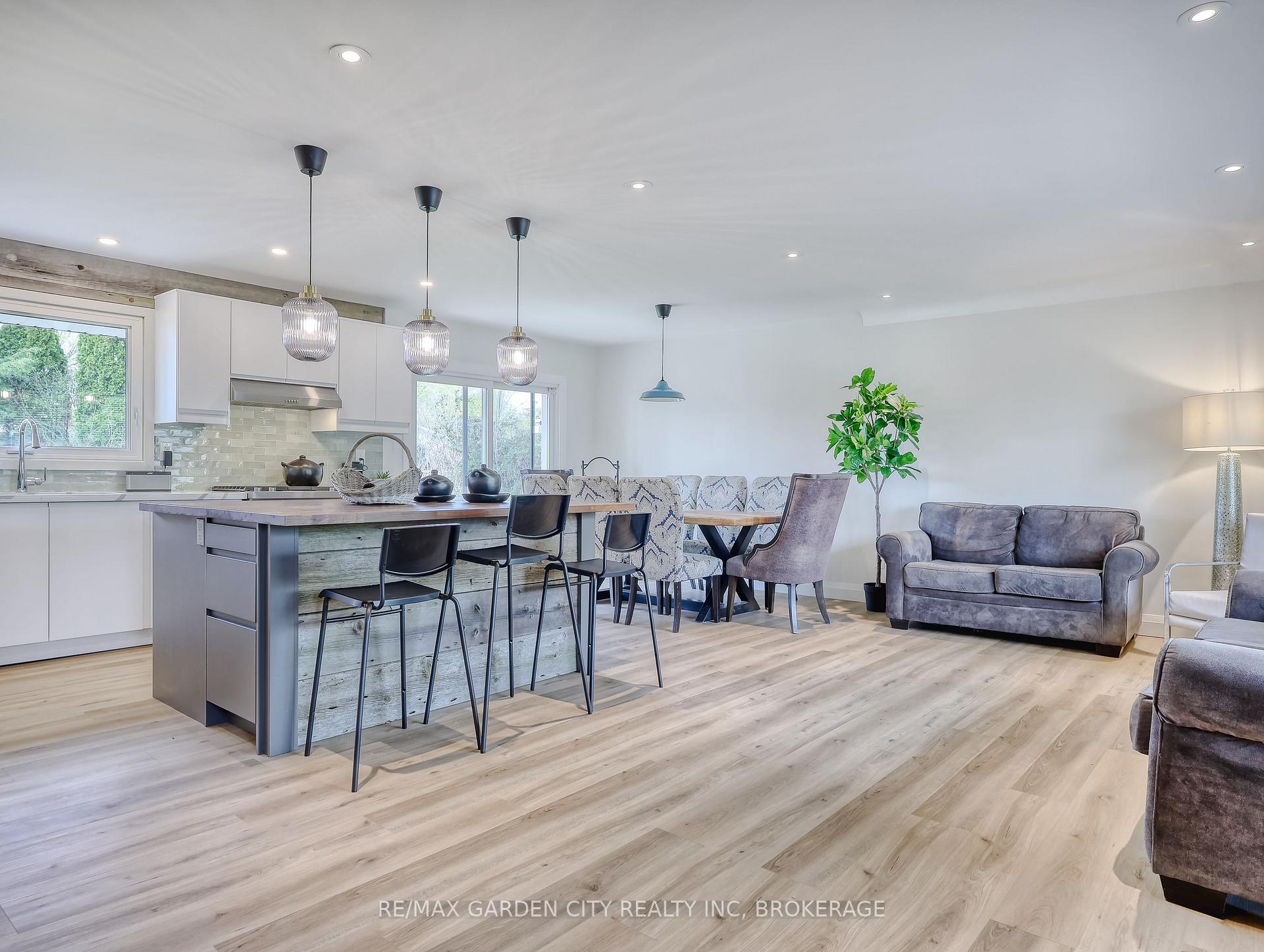 Photo 8 of 66 Lockview Crescent, St. Catharines, Bunting/Linwell — HOMEH