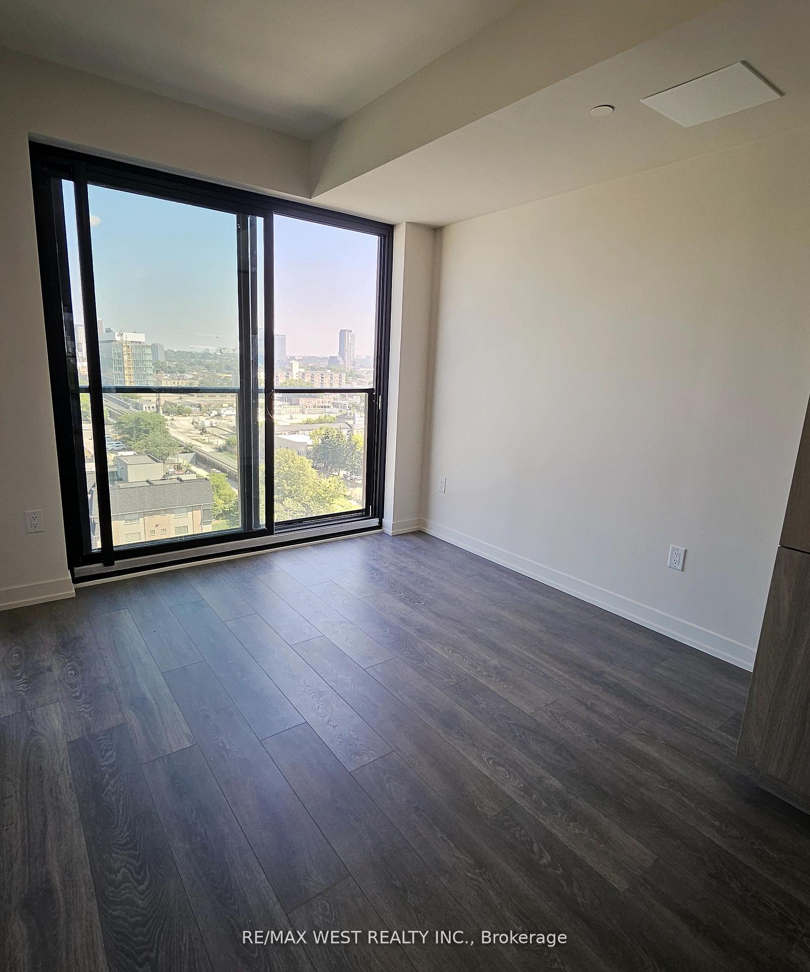 Photo 8 of Unit 1012, 181 Sterling Road, Toronto, Dufferin Grove — HOMEH