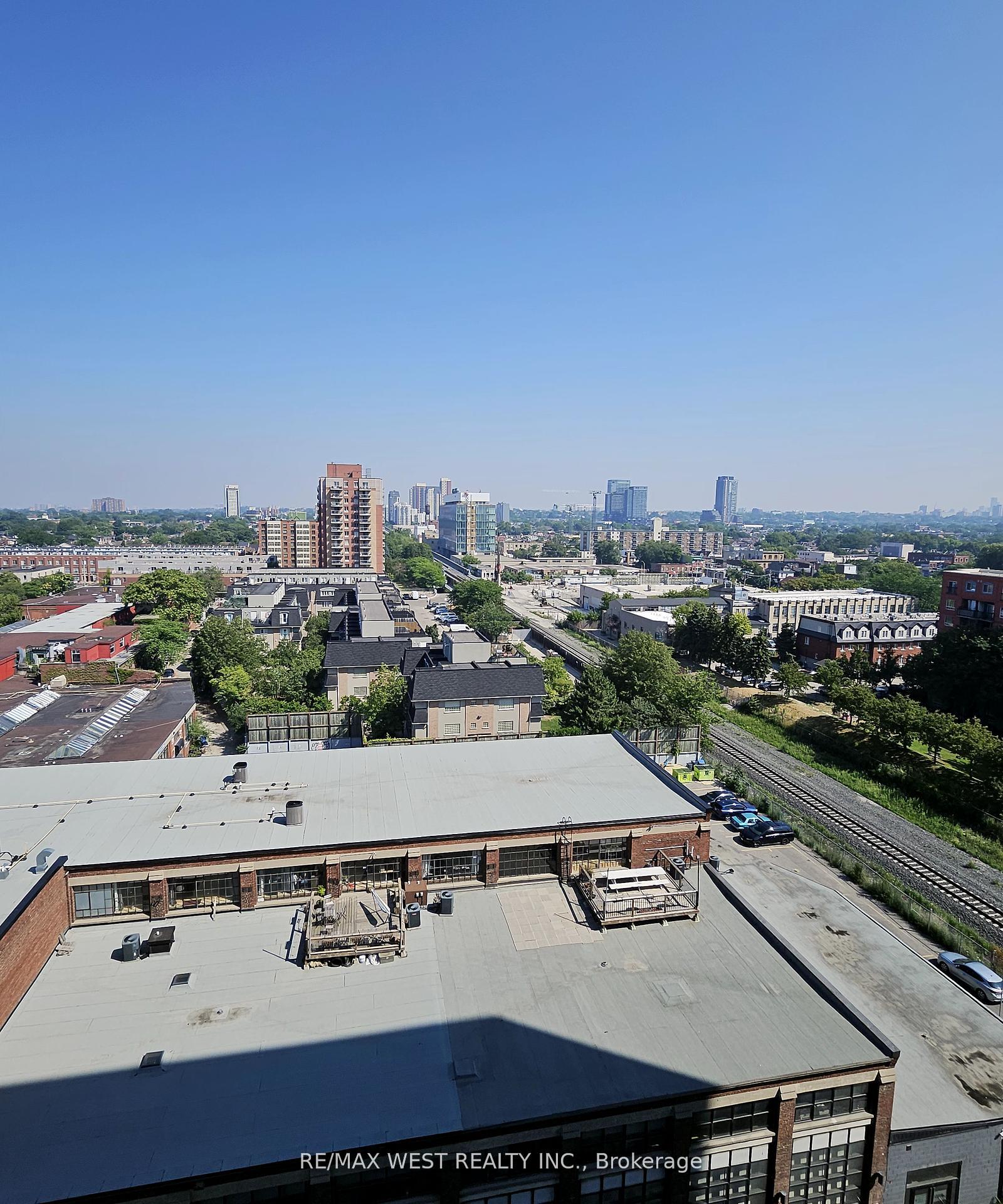 Photo 9 of Unit 1012, 181 Sterling Road, Toronto, Dufferin Grove — HOMEH